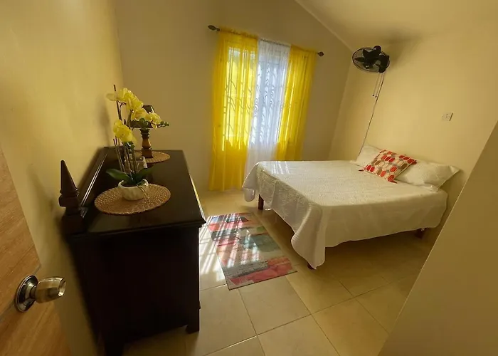 Symone Palms Retreat